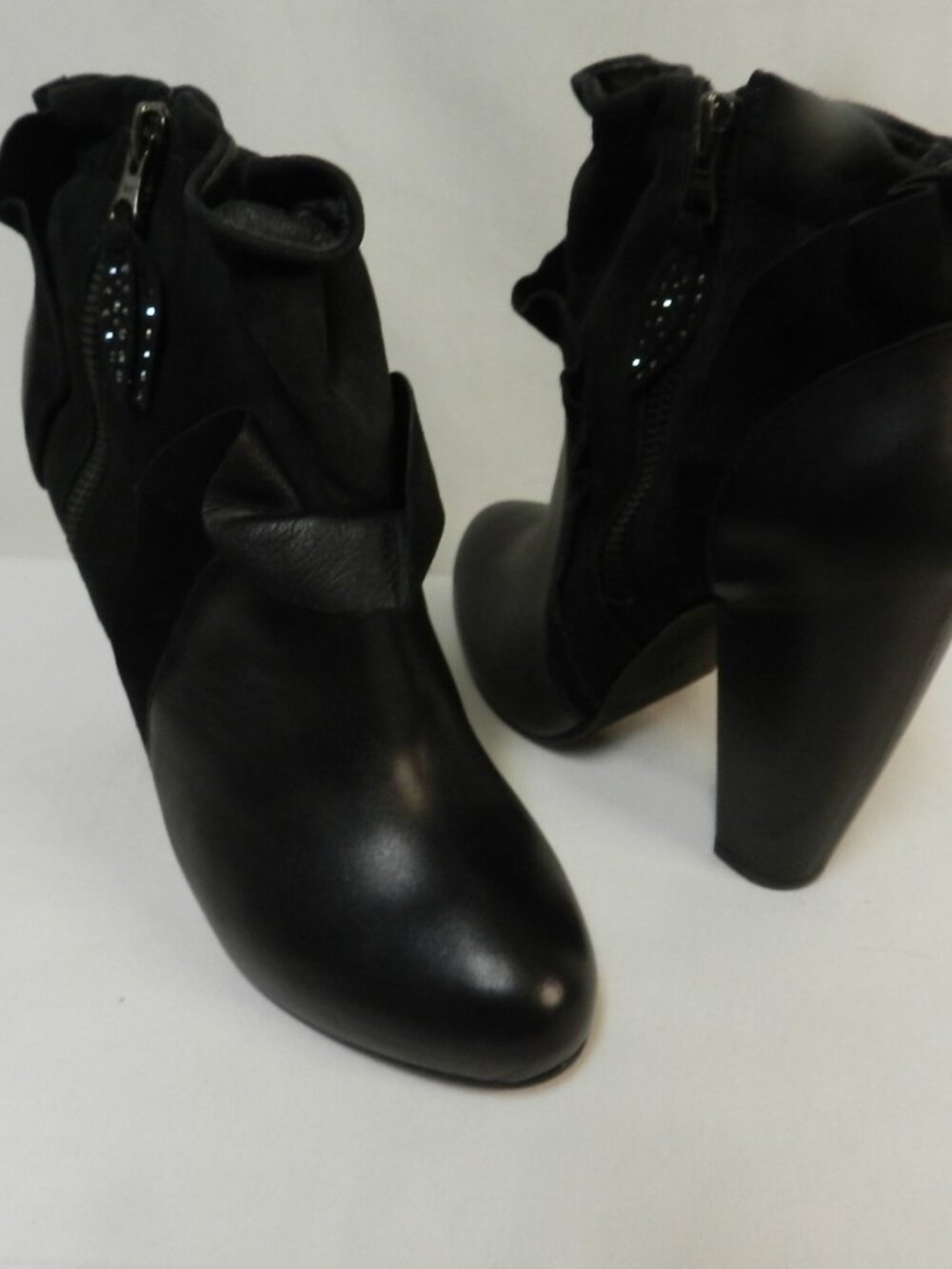 Rebecca Taylor Leather w/ Suede Ruffled heeled ankle boots pumps black Size Sz 8